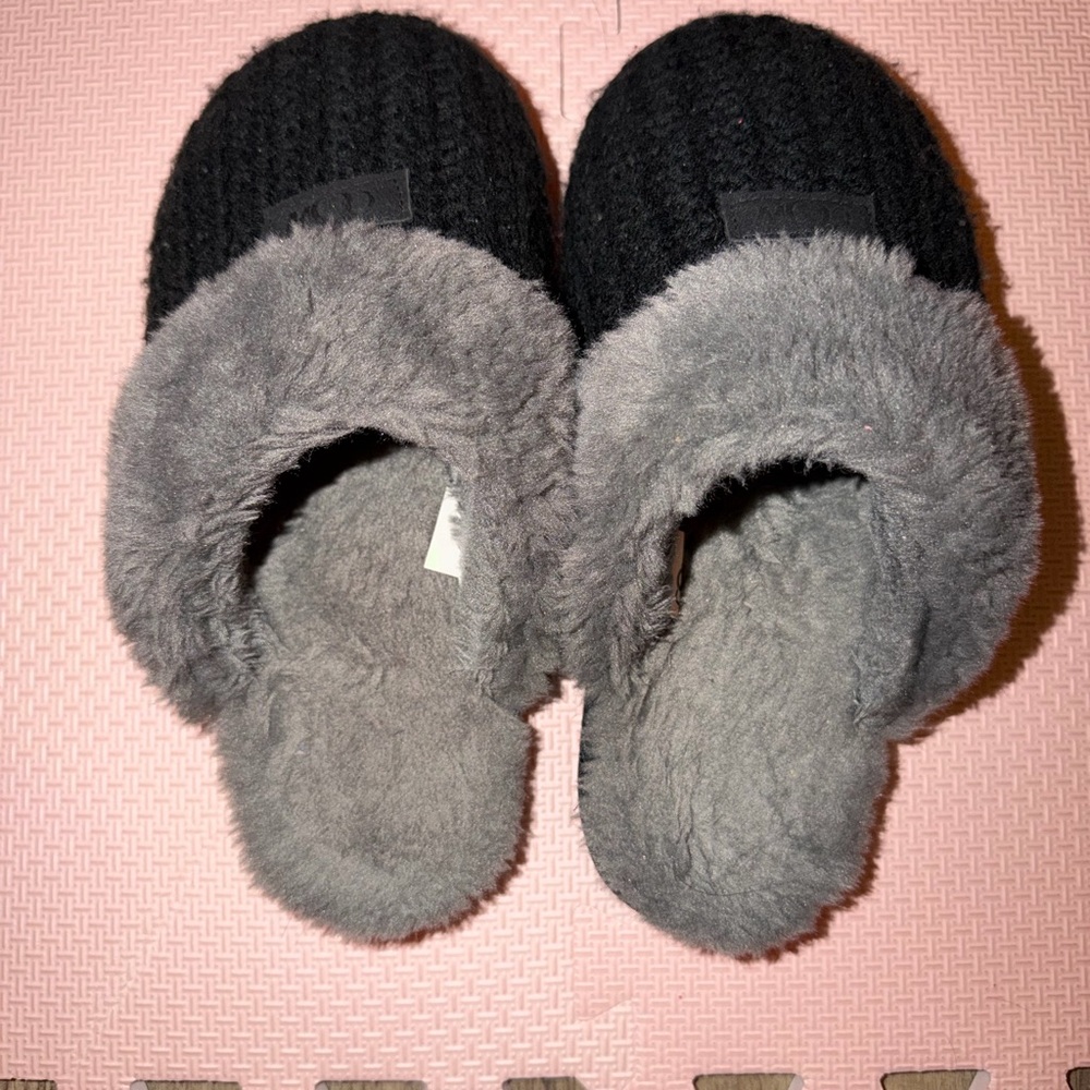 Cozy Black and Gray Women's Slippers